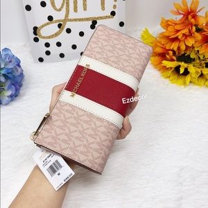 NWT Michael Kors Jet Set Large Wallet Ballet